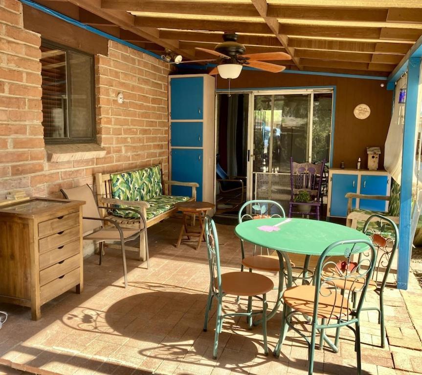 Casa Azul - Cute Centrally Located Adobe With Large Fenced Outdoor Living For Pets And Adults, Non-Smoking توسن المظهر الخارجي الصورة