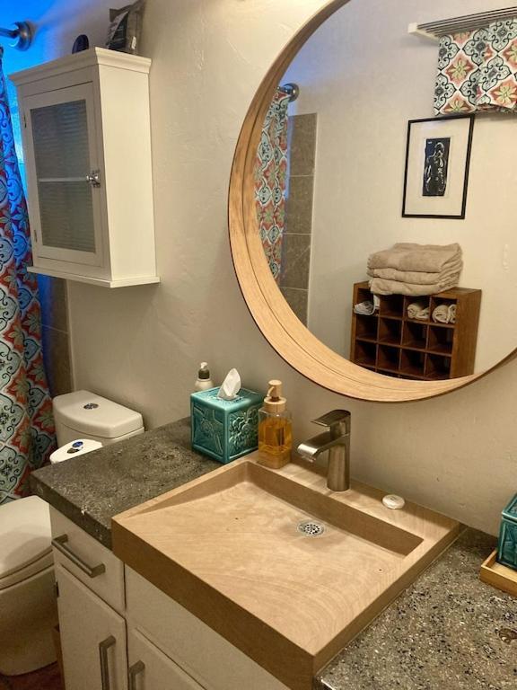 Casa Azul - Cute Centrally Located Adobe With Large Fenced Outdoor Living For Pets And Adults, Non-Smoking توسن المظهر الخارجي الصورة