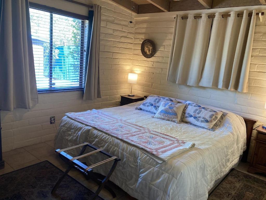 Casa Azul - Cute Centrally Located Adobe With Large Fenced Outdoor Living For Pets And Adults, Non-Smoking توسن المظهر الخارجي الصورة
