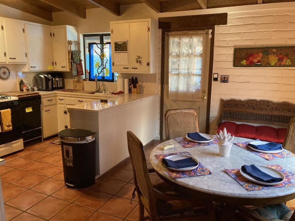 Casa Azul - Cute Centrally Located Adobe With Large Fenced Outdoor Living For Pets And Adults, Non-Smoking توسن المظهر الخارجي الصورة